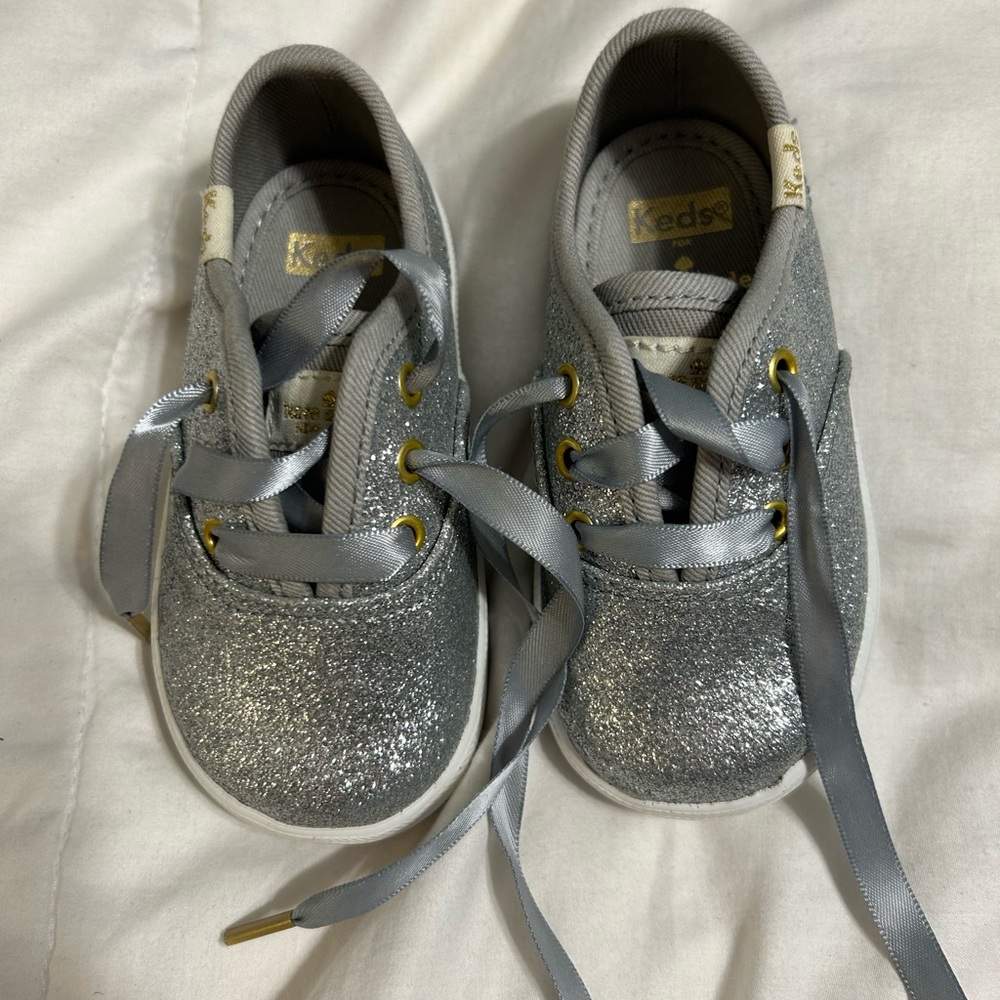 Kate Spade Keds baby sparkle shoes. NWOT size 4 months